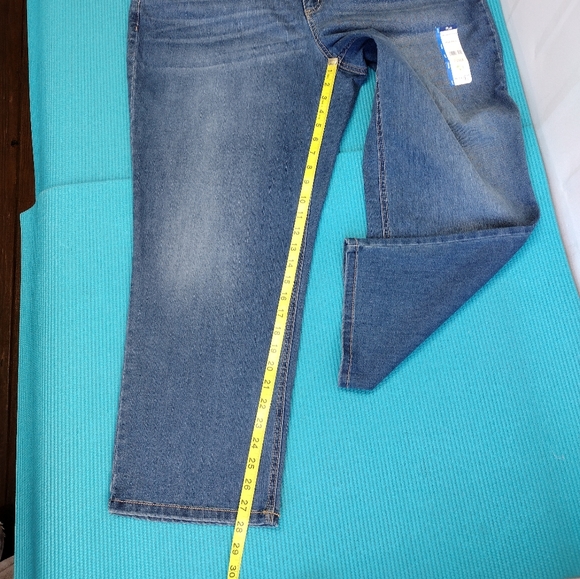 Terra & Sky Women's Tummy Control High Rise Straight Jeans 20WP - Picture 9 of 9